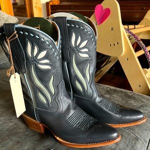 Tecovas bloom navy Jolene